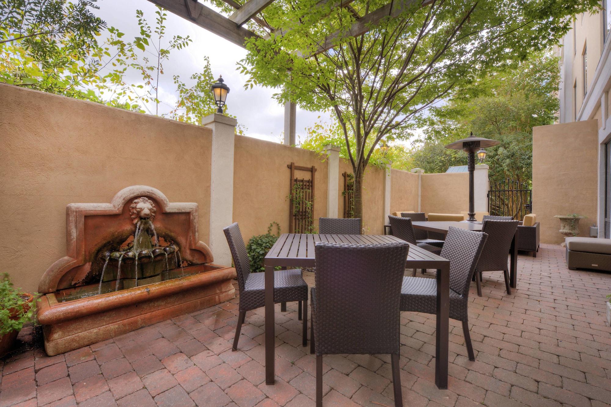 Courtyard Raleigh Crabtree Valley Esterno foto