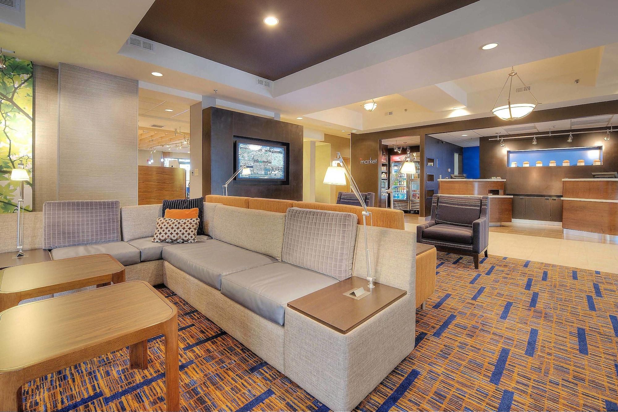 Courtyard Raleigh Crabtree Valley Esterno foto