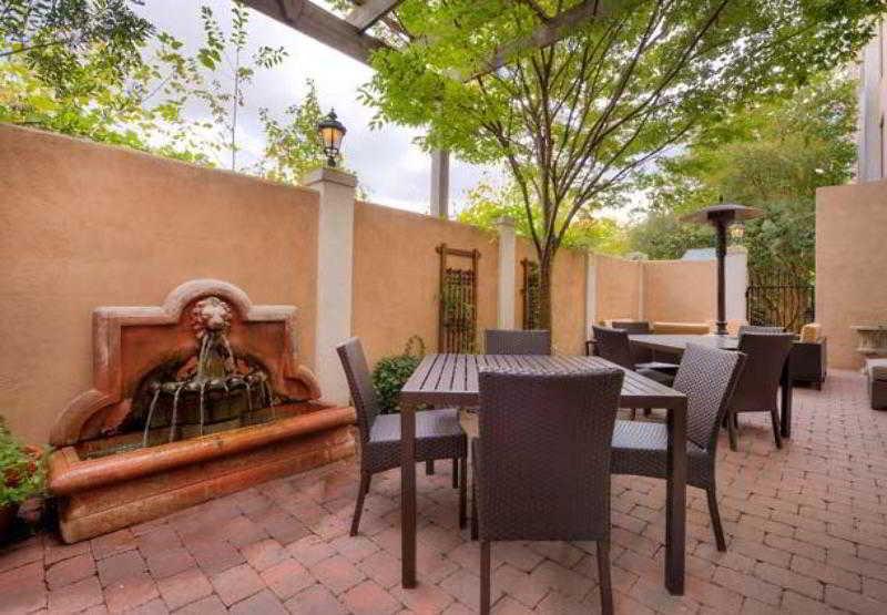 Courtyard Raleigh Crabtree Valley Esterno foto