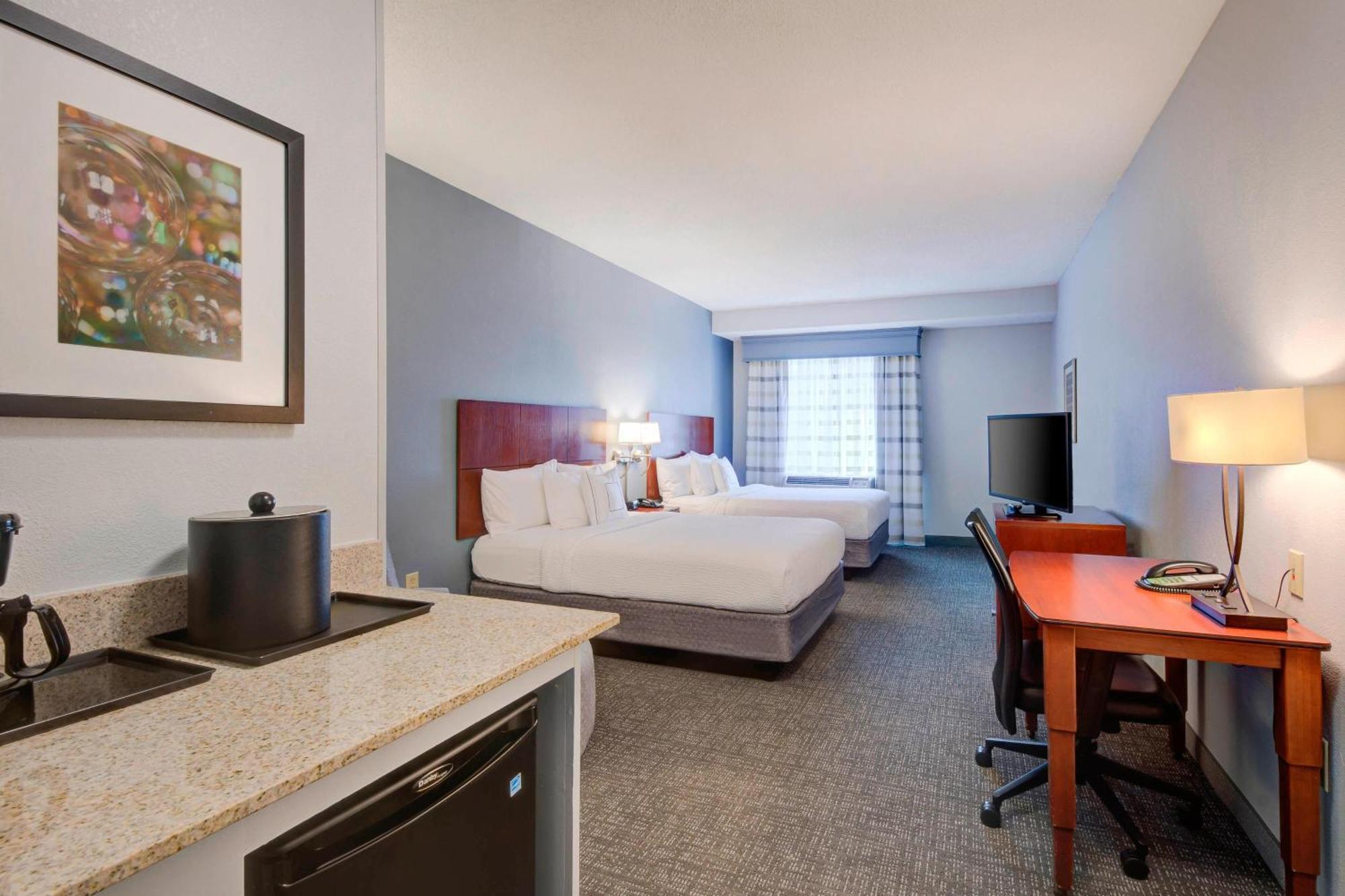 Courtyard Raleigh Crabtree Valley Esterno foto