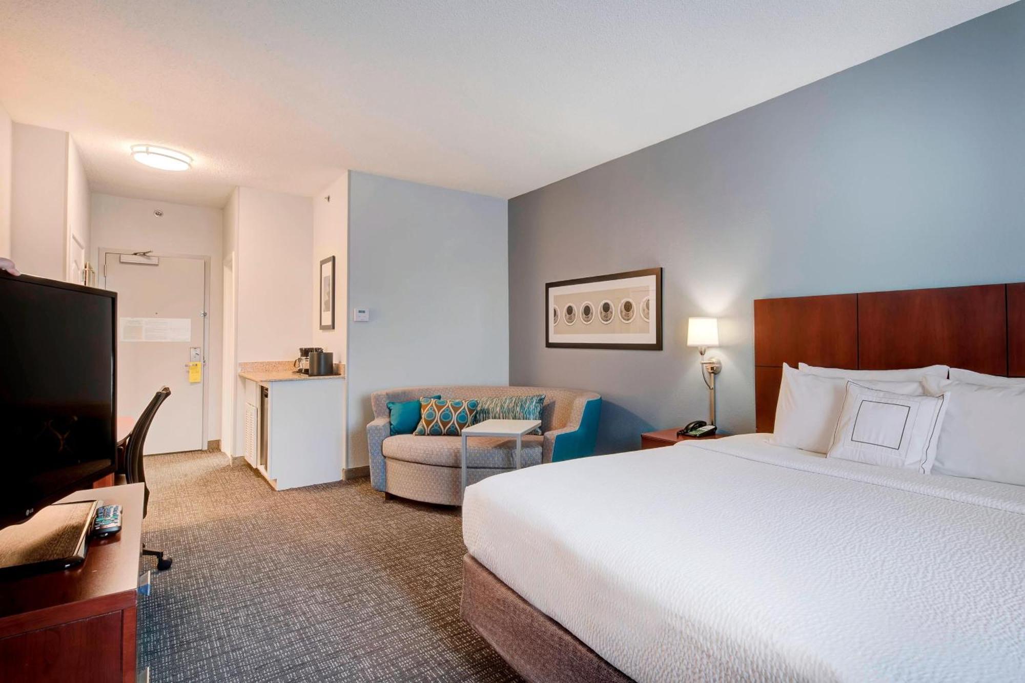 Courtyard Raleigh Crabtree Valley Esterno foto