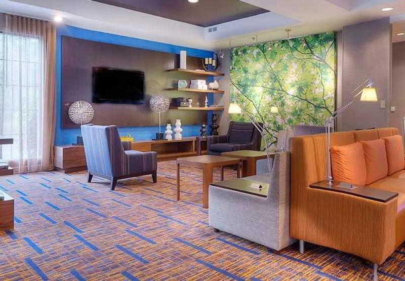 Courtyard Raleigh Crabtree Valley Esterno foto