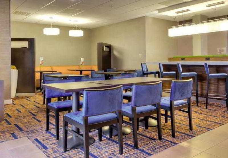 Courtyard Raleigh Crabtree Valley Esterno foto