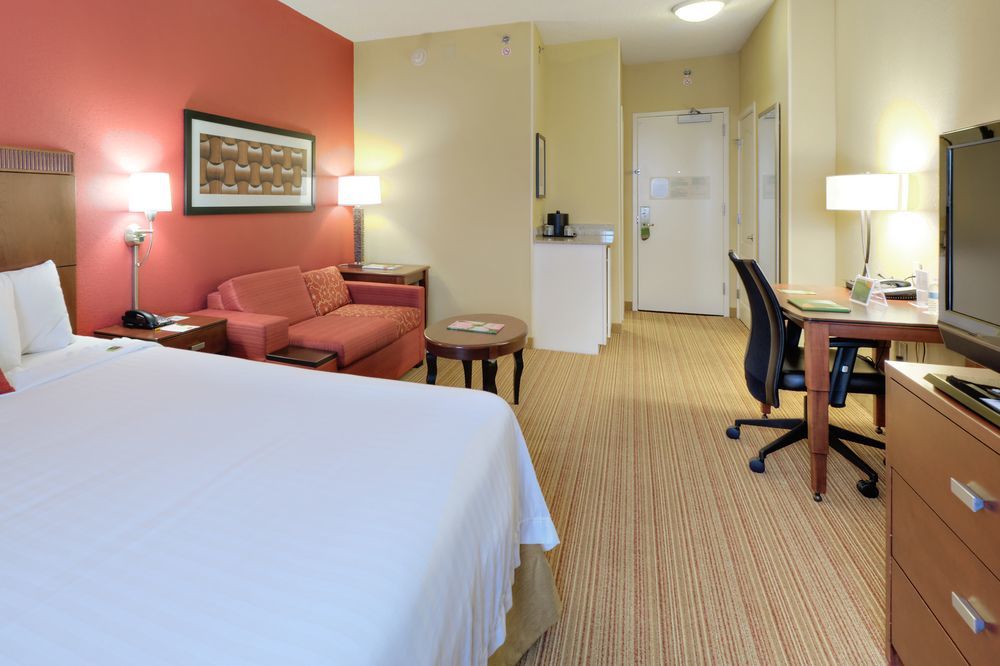 Courtyard Raleigh Crabtree Valley Esterno foto
