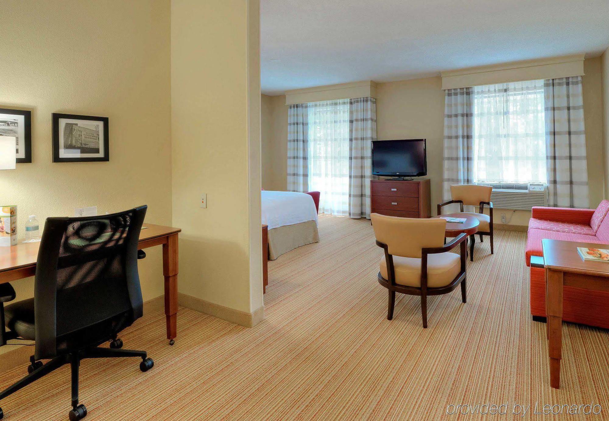 Courtyard Raleigh Crabtree Valley Esterno foto