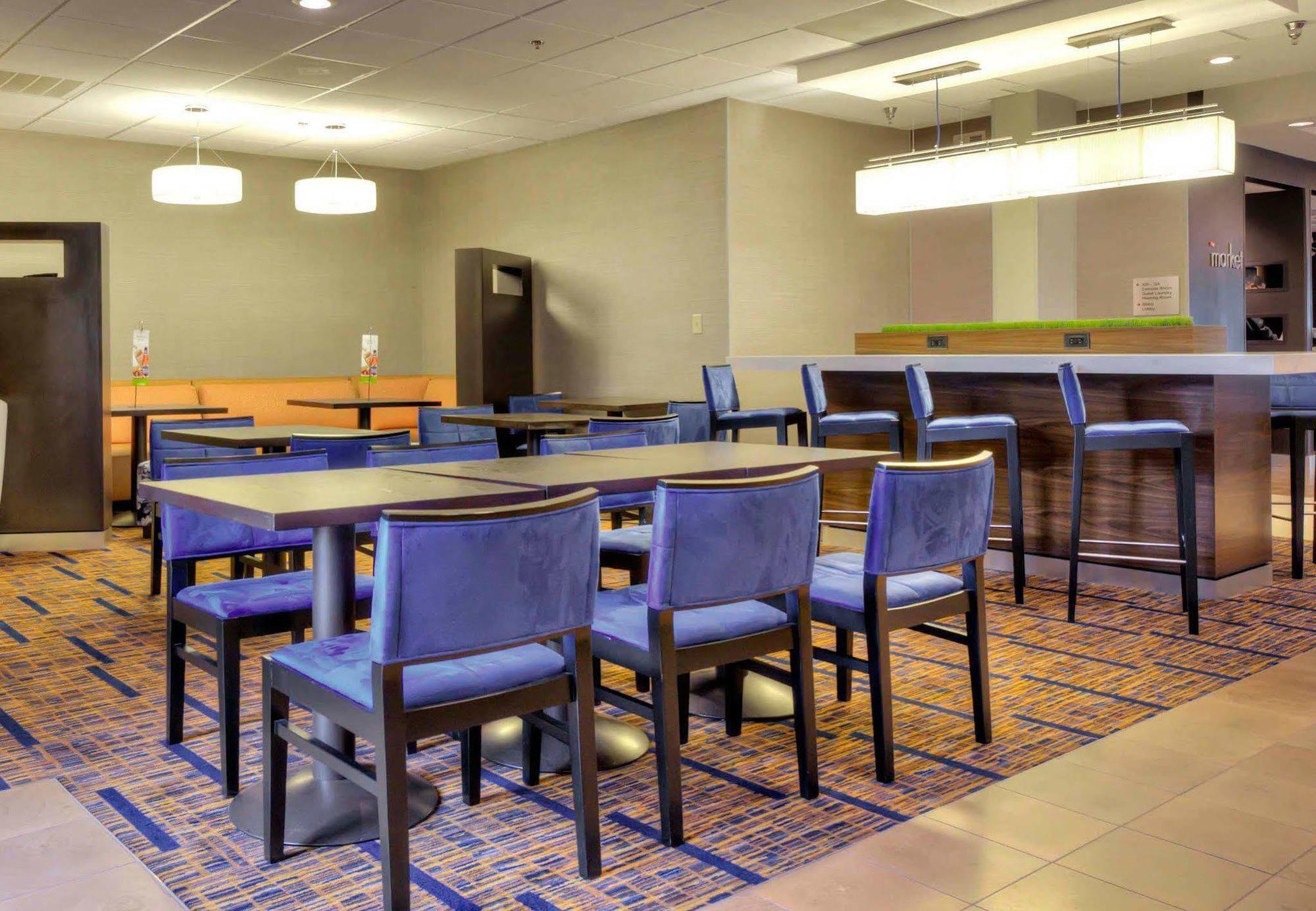 Courtyard Raleigh Crabtree Valley Esterno foto