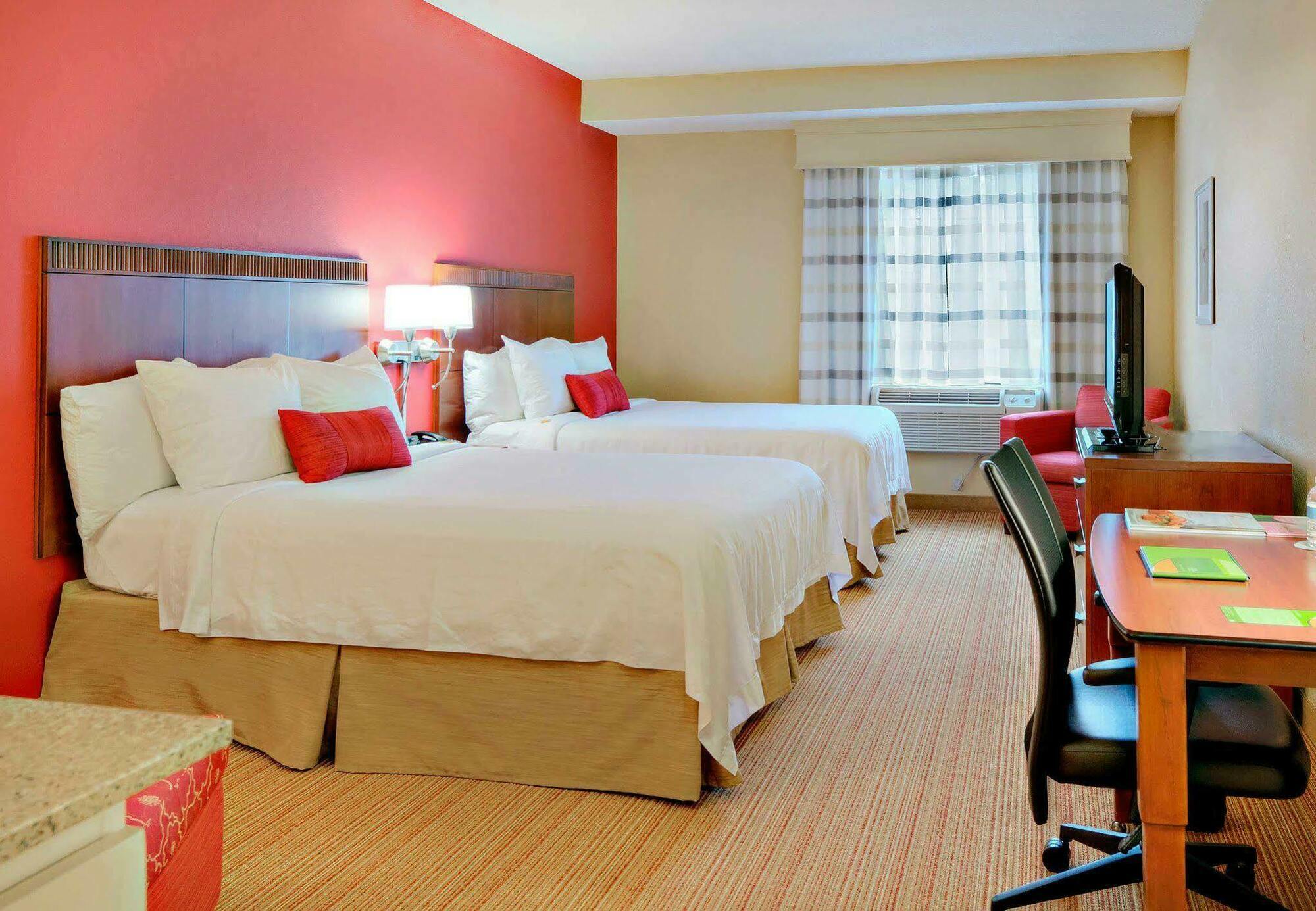 Courtyard Raleigh Crabtree Valley Esterno foto